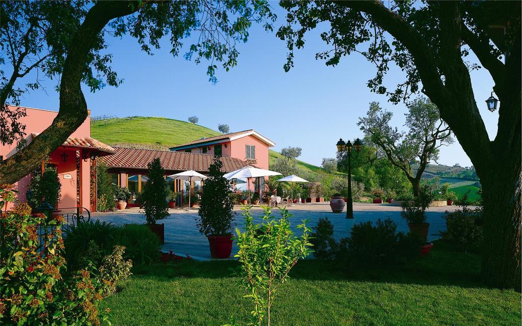 Country Hotel & Resort I Calanchi Ripatransone Luaran gambar